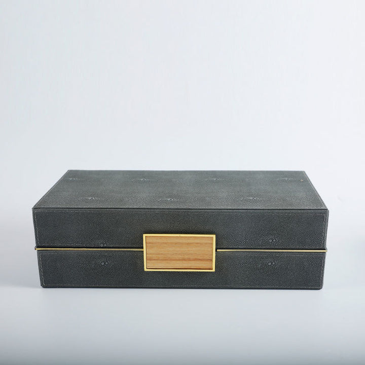Dekorative Aufbewahrungsboxen mit stilvollem Webdetail