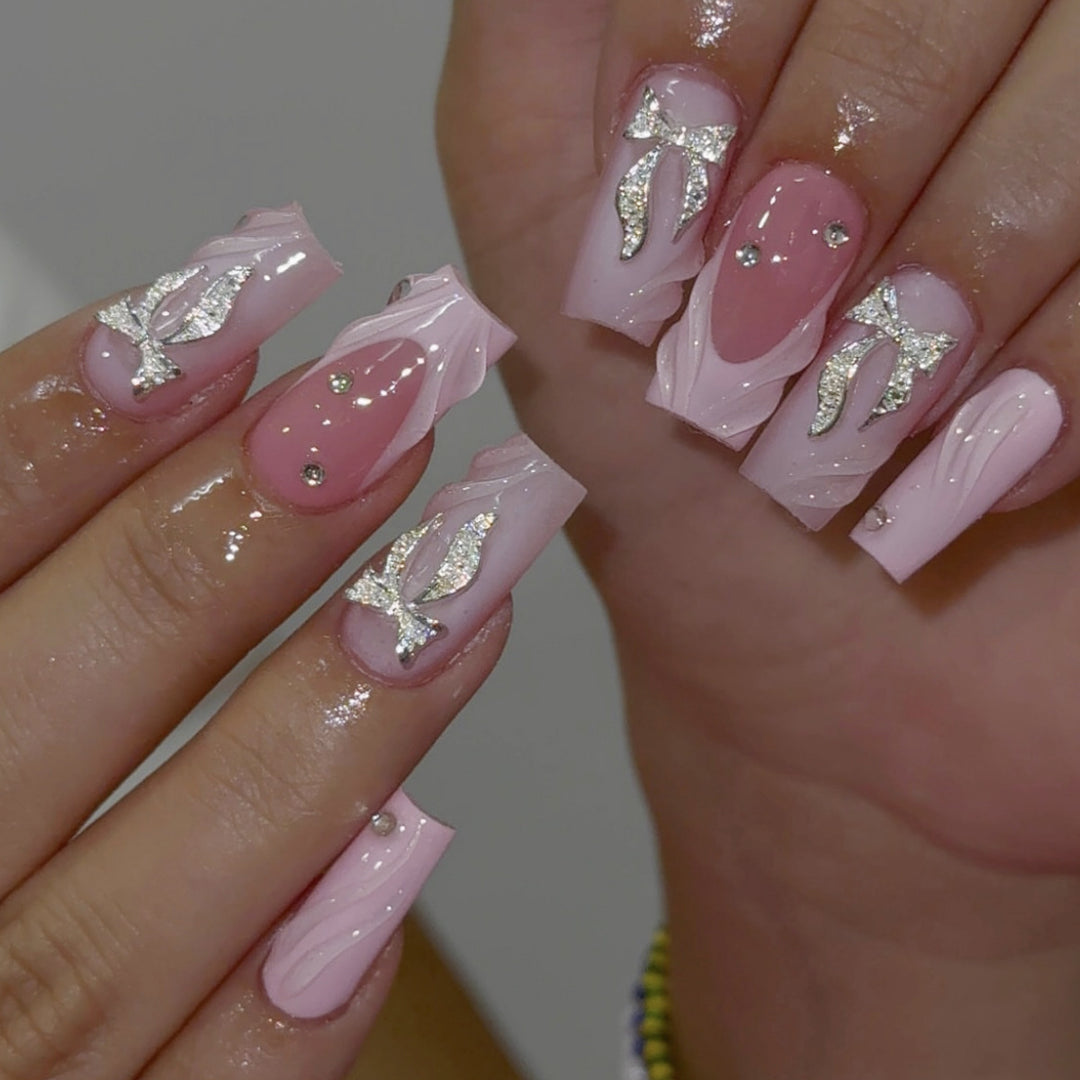 Elegante dekorative 3D-Nagelkunstverlängerungen Karnz