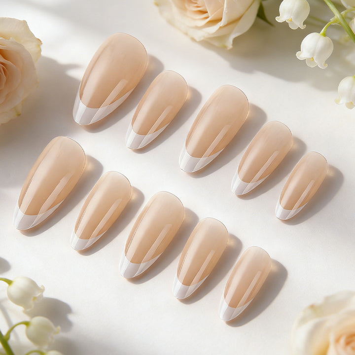 Elegante französische Spitzen-Stiletto Press-On Nägel Karnz
