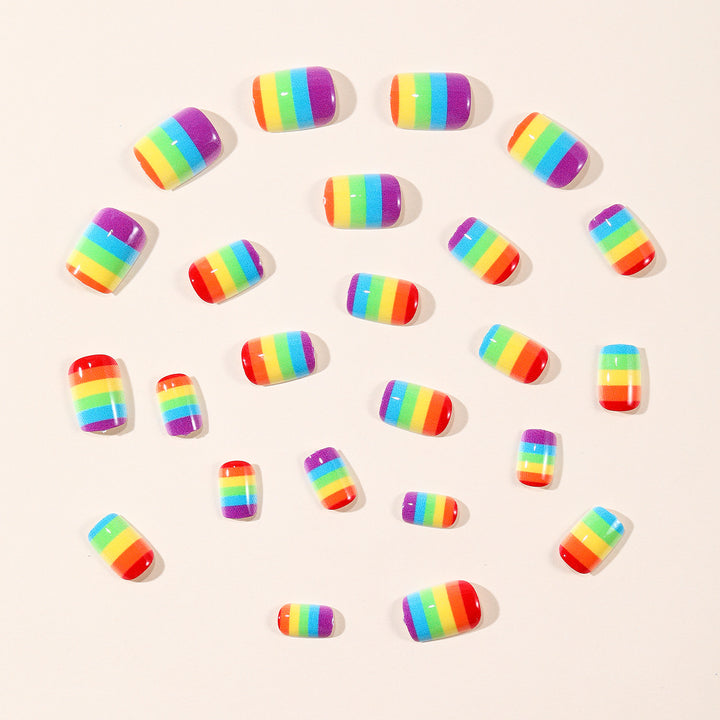 Schichtetes Regenbogen Nagelkunst Set Karnz