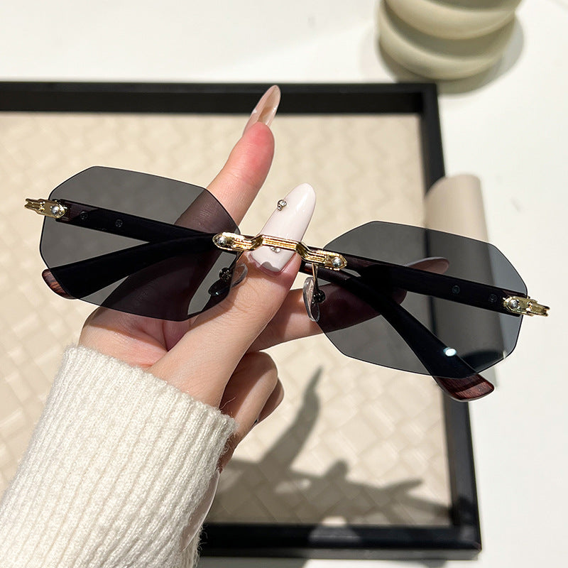 Damen futuristische Sonnenbrille mit geometrischem Rahmen und Holzdetails Karnz
