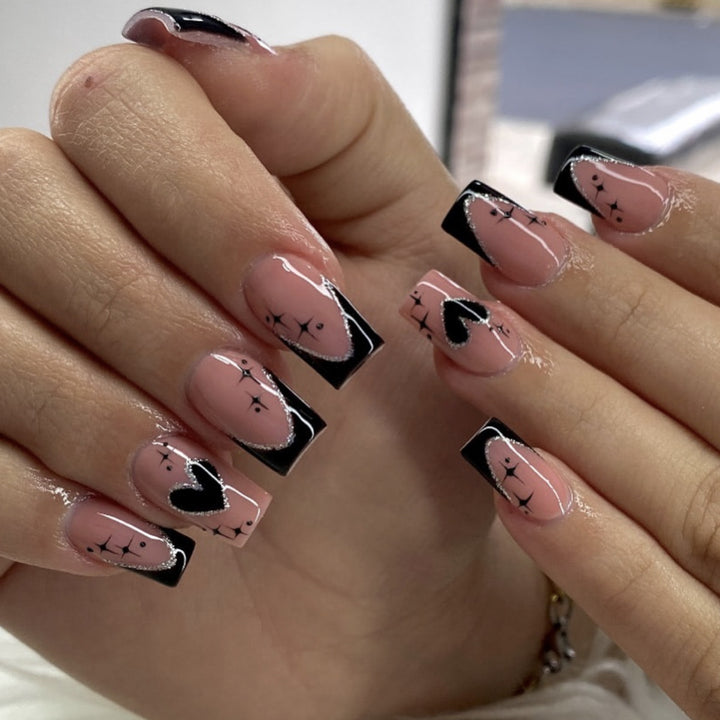 Gothic Herz-Akzent Nagelkunst Erweiterungen Karnz