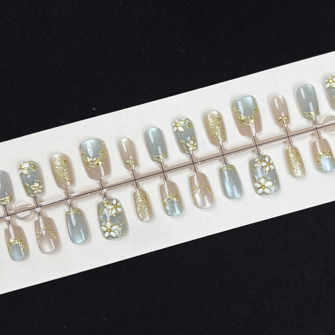Blumenmuster Press-On Nagelset Karnz