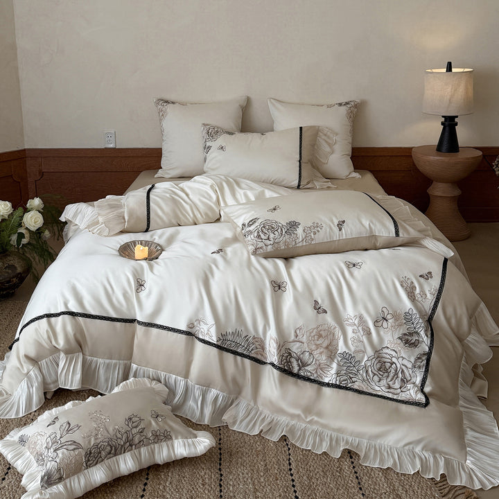 Luxuriöser gestickter Satin Rüschendaunenbettbezug Bettwäsche Set