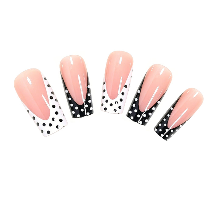 Stylische Polka Dot Nagelkunst Tipps Karnz