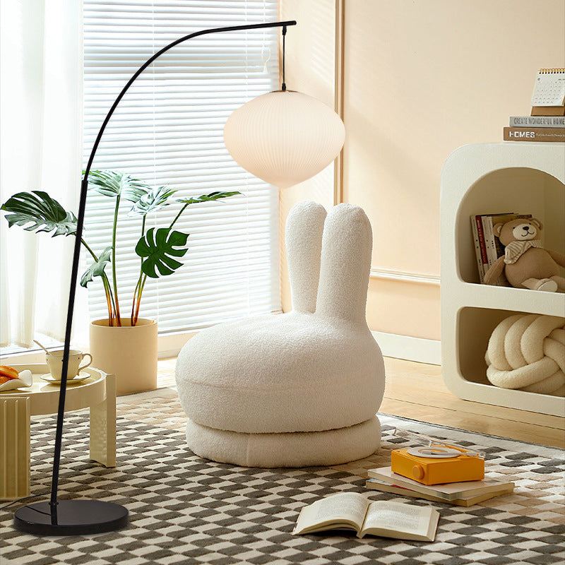 Arc Stehlampe mit elegantem Schirm