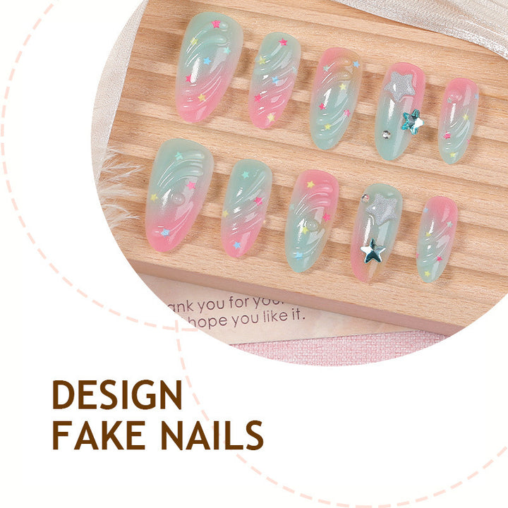 Kunstnagelset mit kreativen Sternen- und Farbverlauf-Designs Karnz