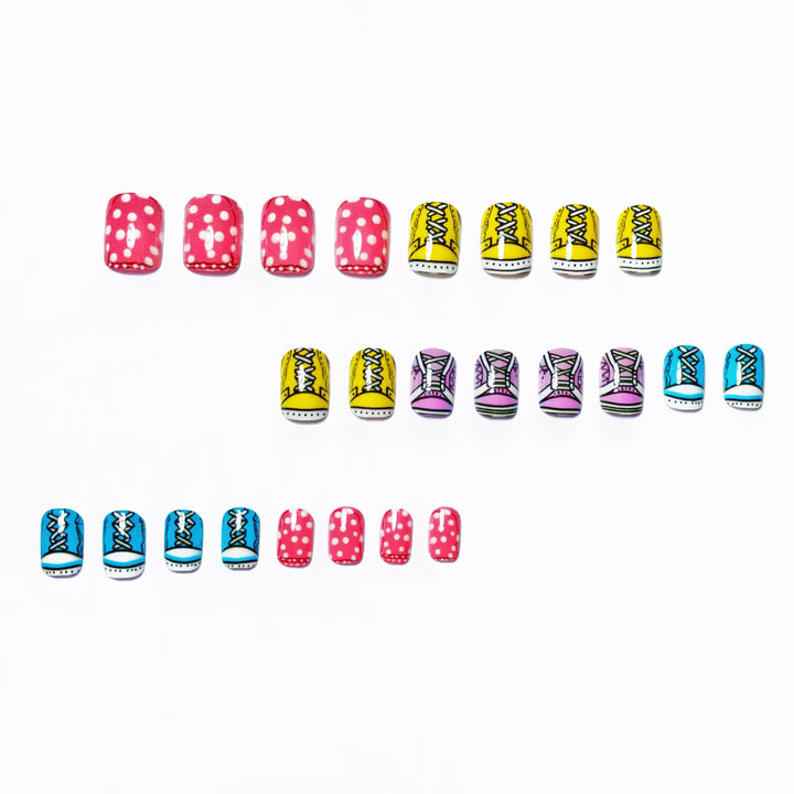Kreative Sneaker Nageldesign Karnz