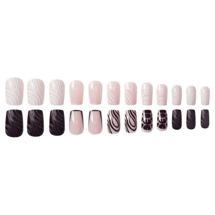 Detaillierte künstlerische Press-On-Nail-Designs Karnz