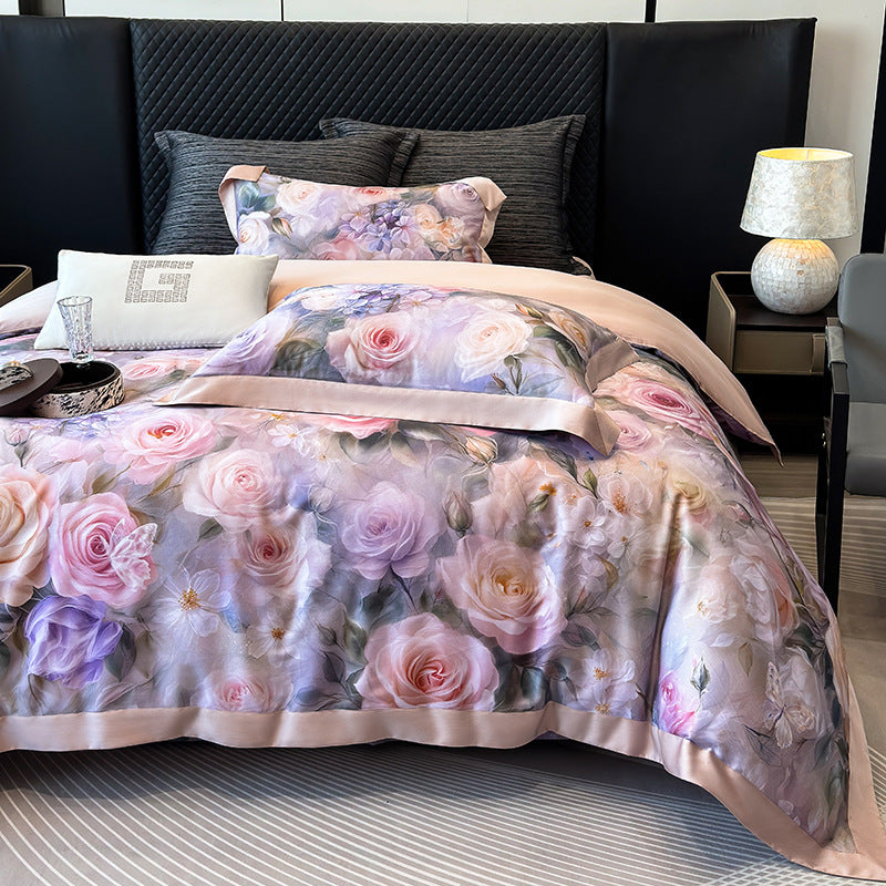 Luxuriöses Satin-Bettwäscheset mit Rosenmuster und seidig-glänzender Oberfläche