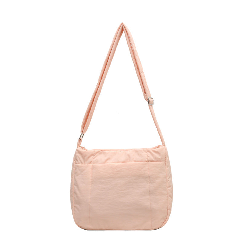 Leichte gestepfte Schultertasche