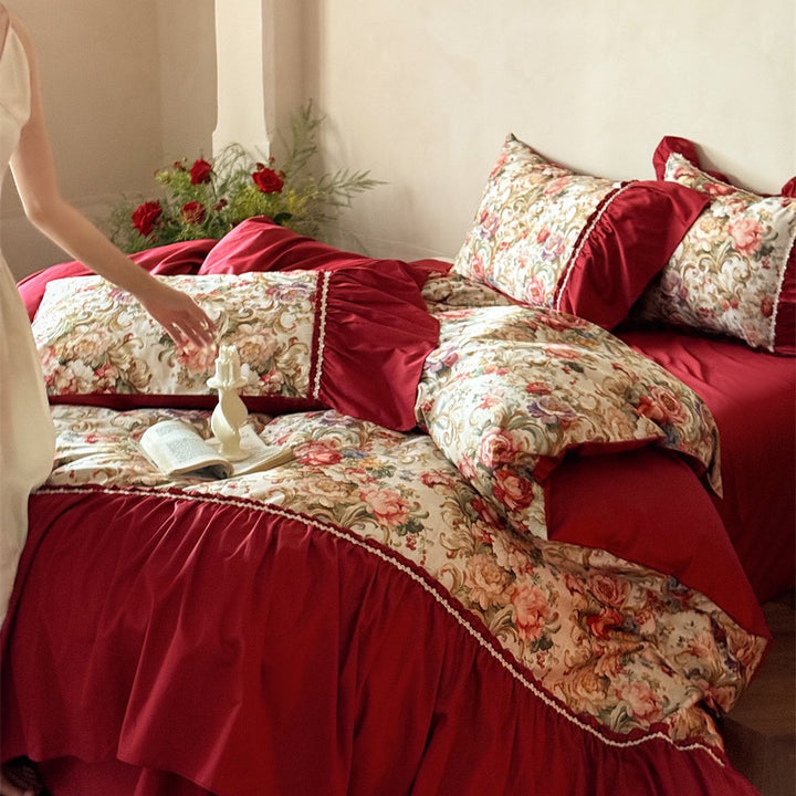 Romantisches Bettwäsche-Set aus Baumwollsatin mit Volant und Blumenjacquard