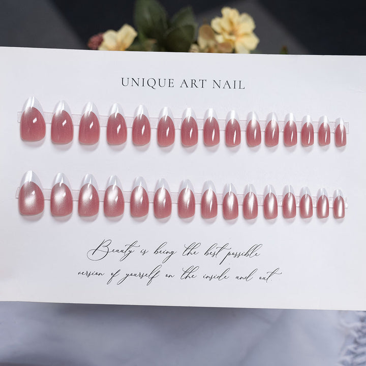 Vielseitiges Press-On-Nagelset mit einzigartigen Kunstdesigns
