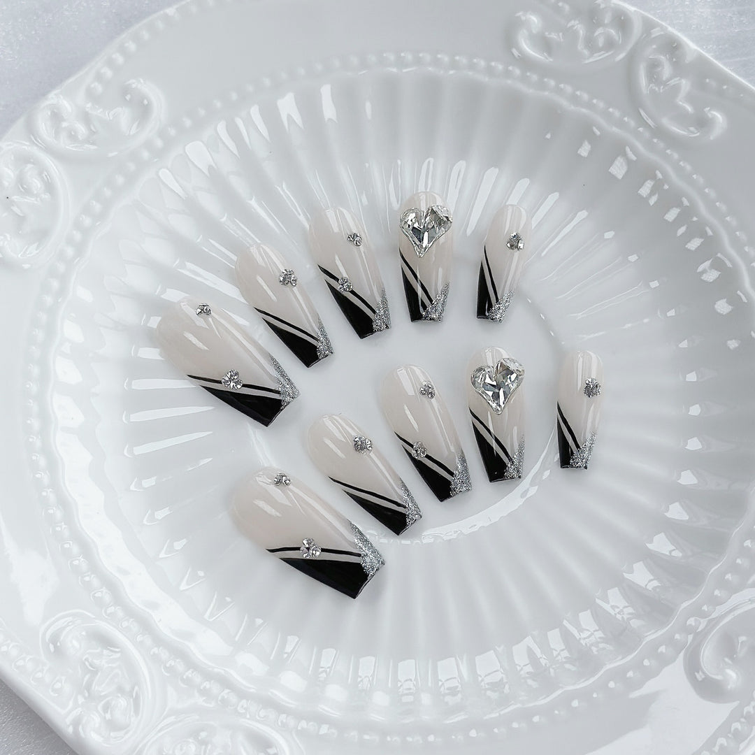Glamourös Press-On Nagelkunst Set mit Strass und geometrischem Design
