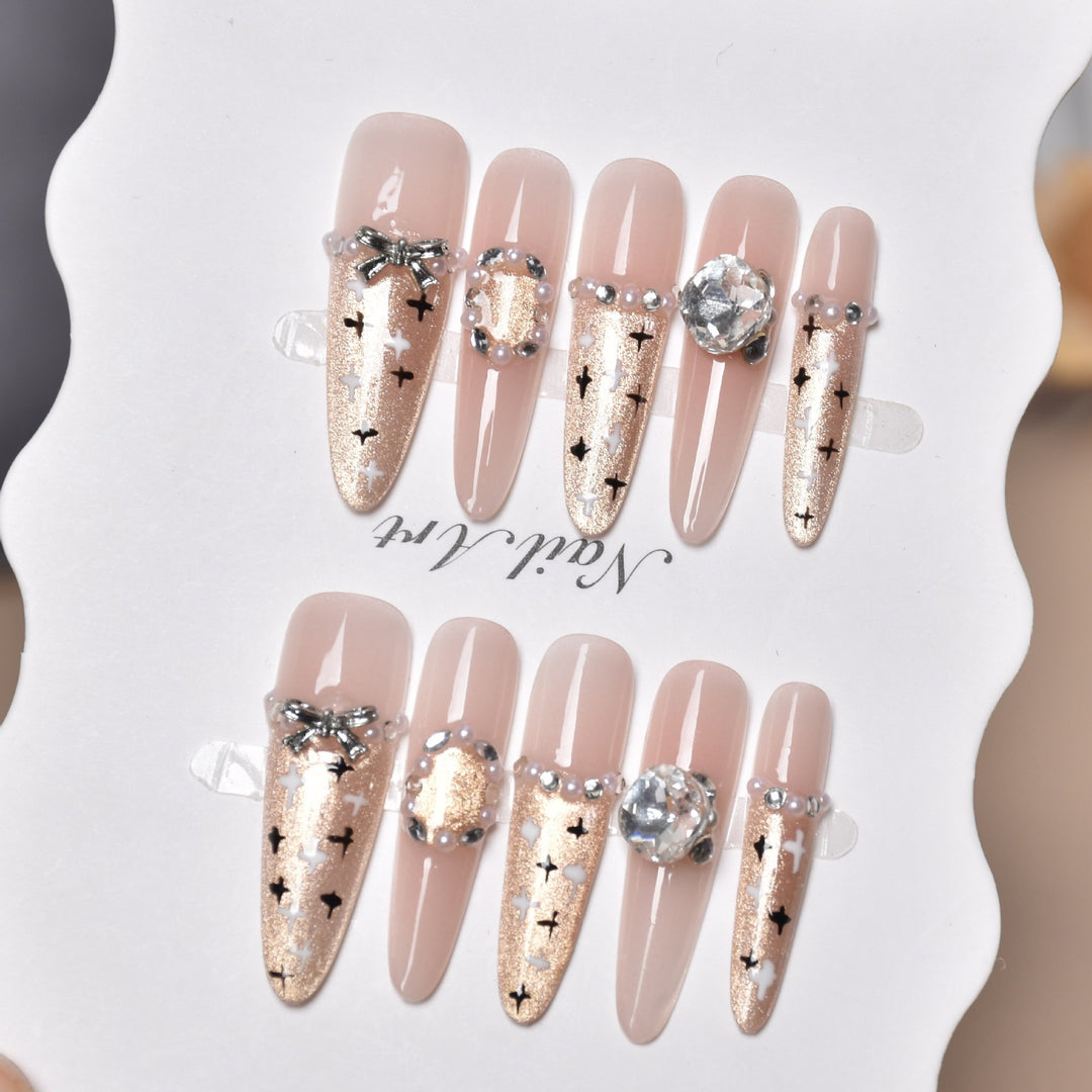 Künstlerische Premium Detaillierte Press-On Nagelkunst Karnz