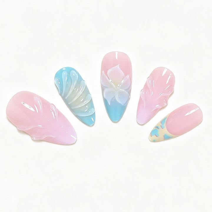 Elegante florale skulptierte Fingernagel Tipps Karnz