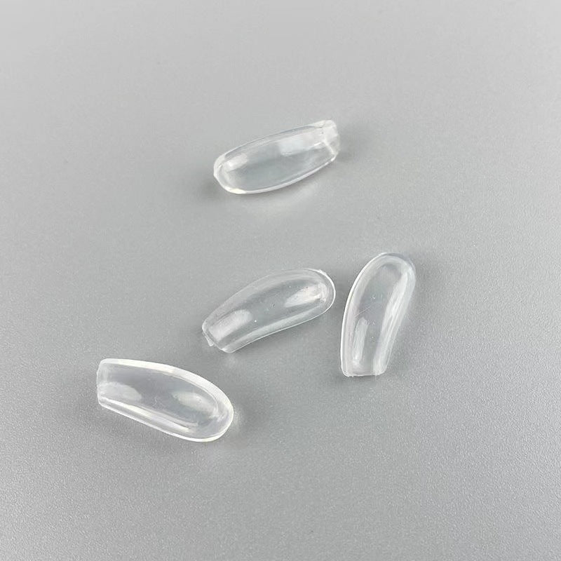 Klare Nagelspitzen Karnz