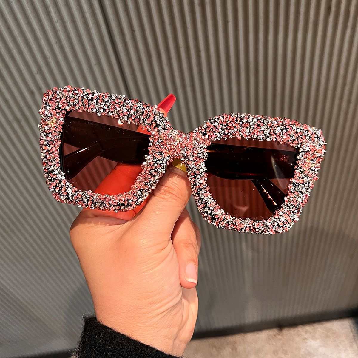 Damen Glamouröse Statement-Sonnenbrille mit funkelndem Strass-Besatz Karnz