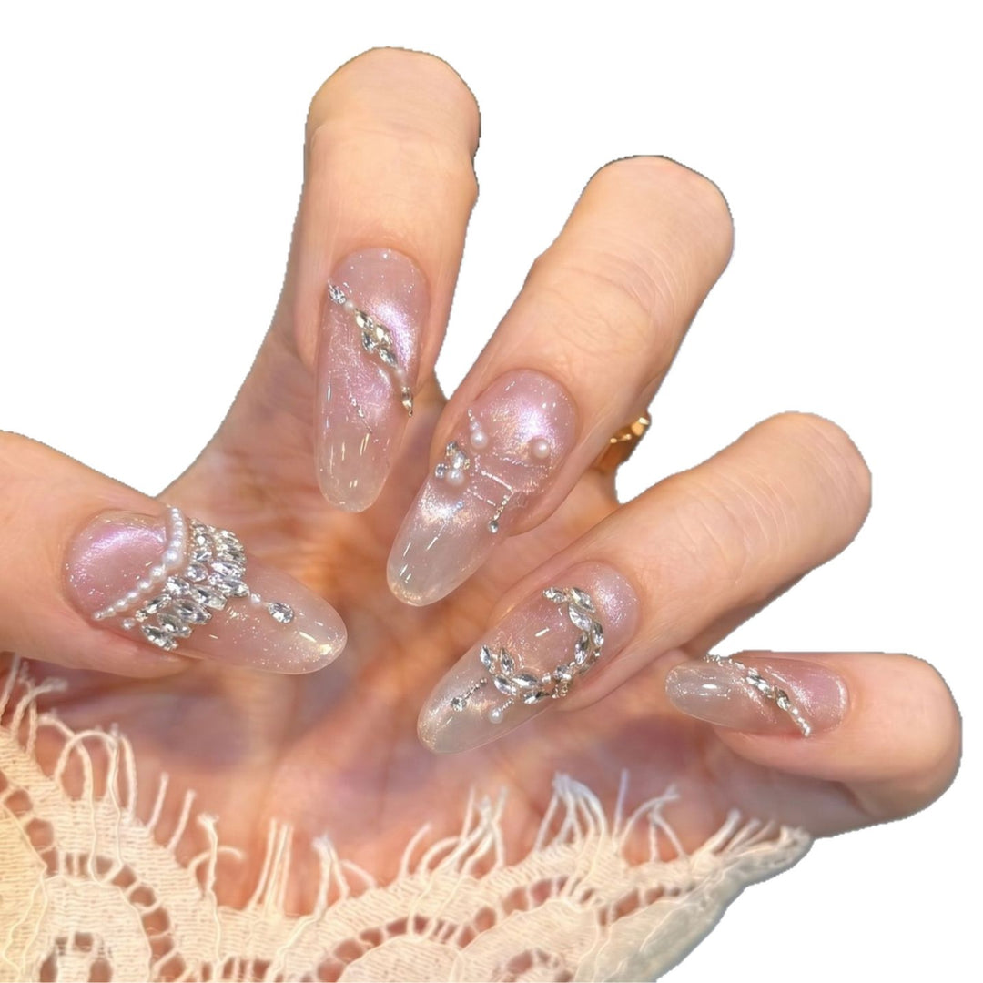 Künstlerisches Stiletto-Nagelkunst-Design Karnz