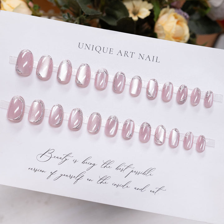 Dekorativer Press-On-Nagelset mit einzigartigen Kunstdesigns
