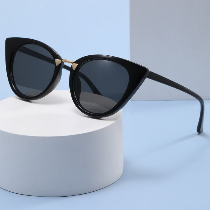 Damen Cat-Eye Sonnenbrille mit elegantem goldenen Detail Karnz