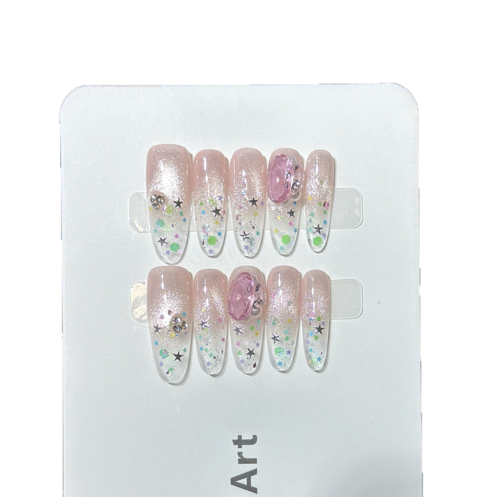 Dekoratives Press-On Nagelkunst Set Karnz