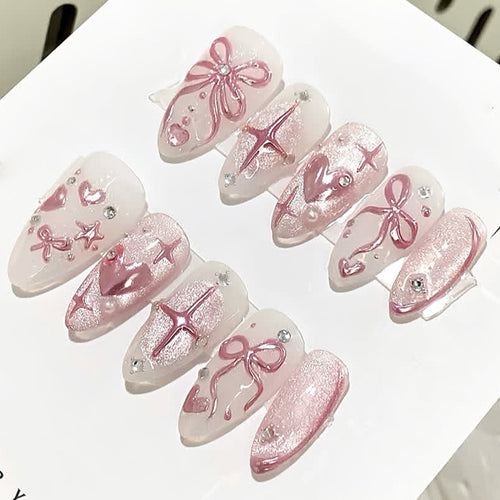 Dekoratives Press-On-Nagelkunstset mit floralen und Juwelenakzenten Karnz