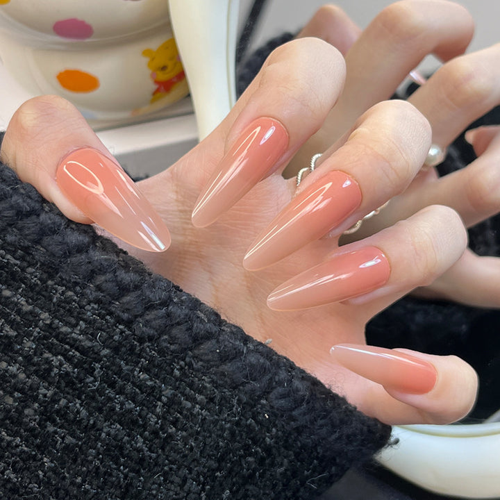 Glamouröses Press-On Nagelkunst-Set mit stylishen Edelstein-Akzenten Karnz