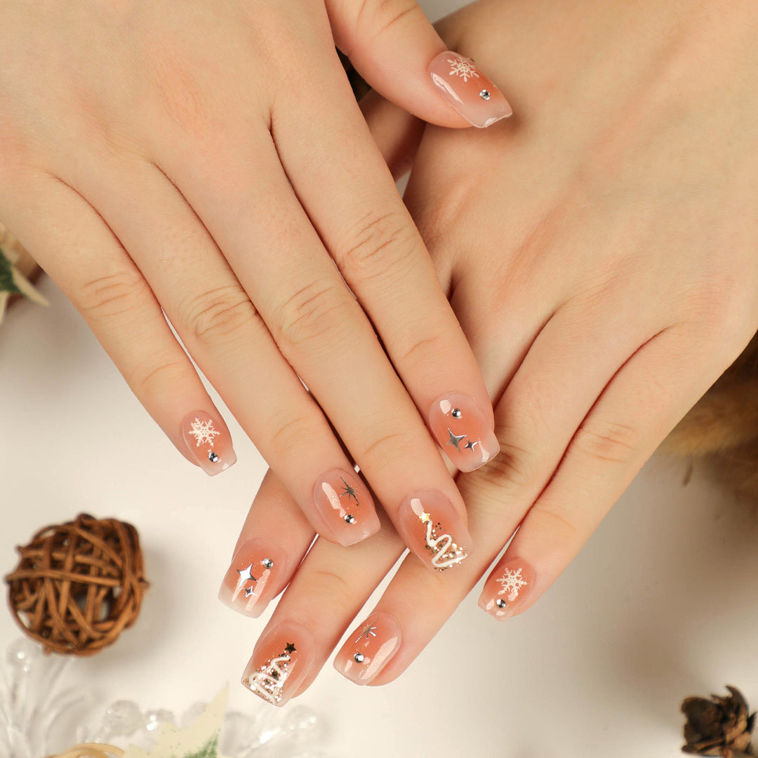 Elegante Acryl-Nägel mit goldenen Akzenten Karnz