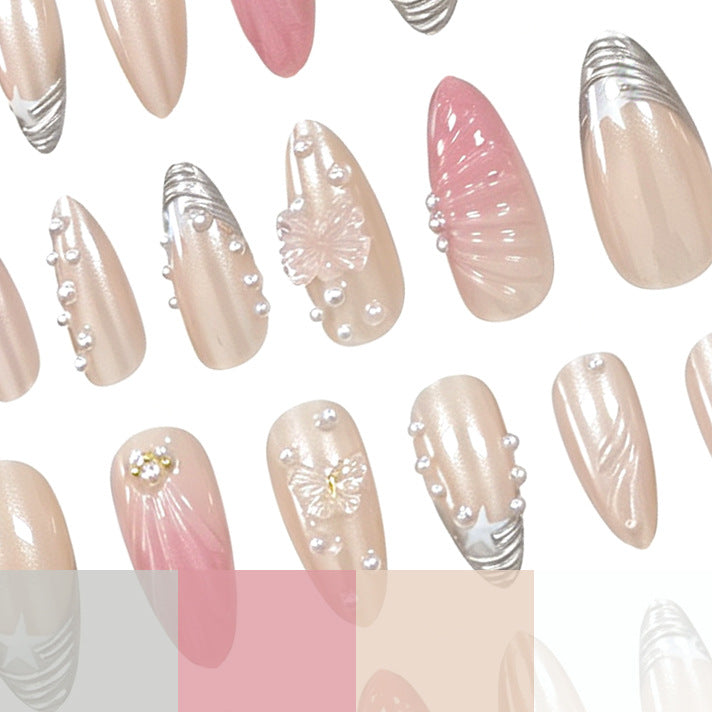 Künstlerische Nagelkunst Karnz