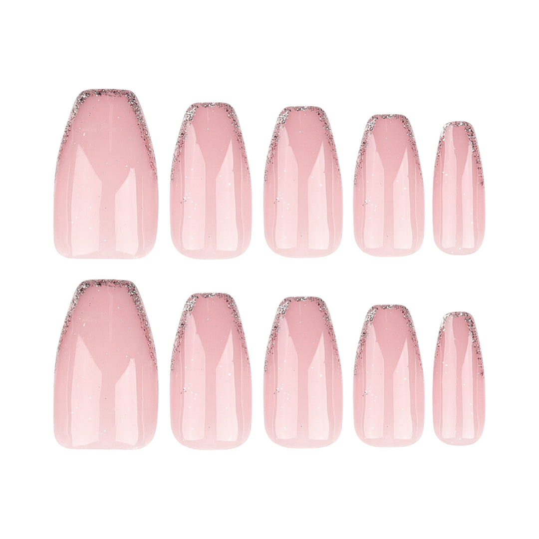 Kunstvolle Nagelverlängerungen mit elegantem Glitzer-Finish Karnz