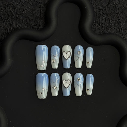 Luxus Ombré Press-On Nagelkunst Set mit Herz- und Edelsteinakzenten