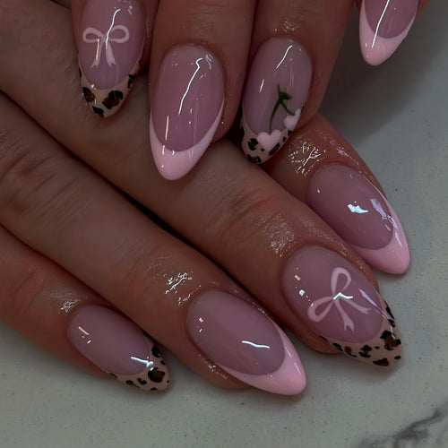 Stylische Nagelkunst Karnz