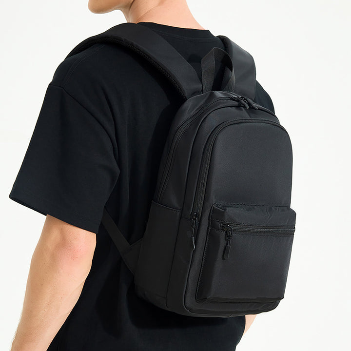 Schlanker funktionaler Rucksack Karnz