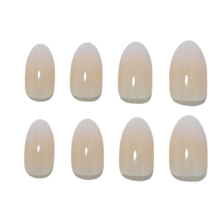 Natürliche Ombre Press-On Nagelspitzen Karnz