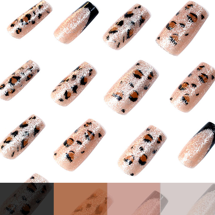 Elegante Leopardenmuster-Nagelkunstverbesserungen Karnz