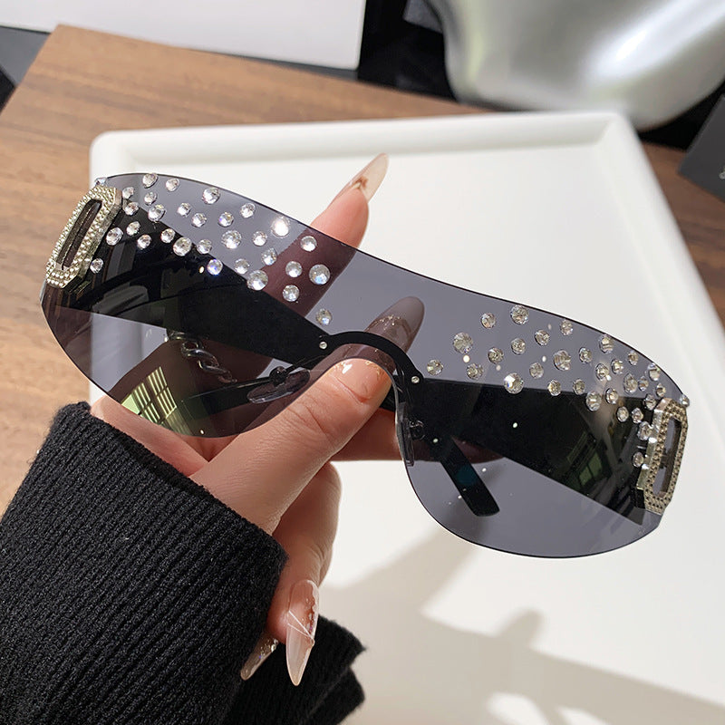 Damen Glamouröse Sonnenbrille mit Glitzerakzenten Karnz