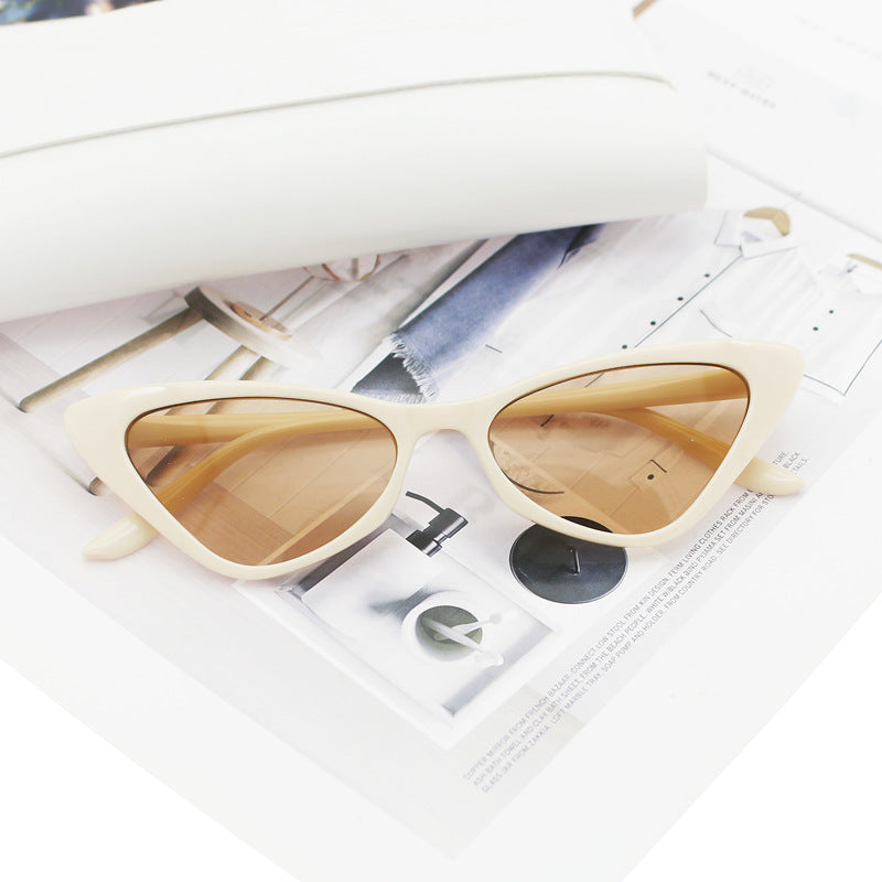 Damen Cat-Eye Sonnenbrille mit sorgfältig gestaltetem Rahmen Karnz