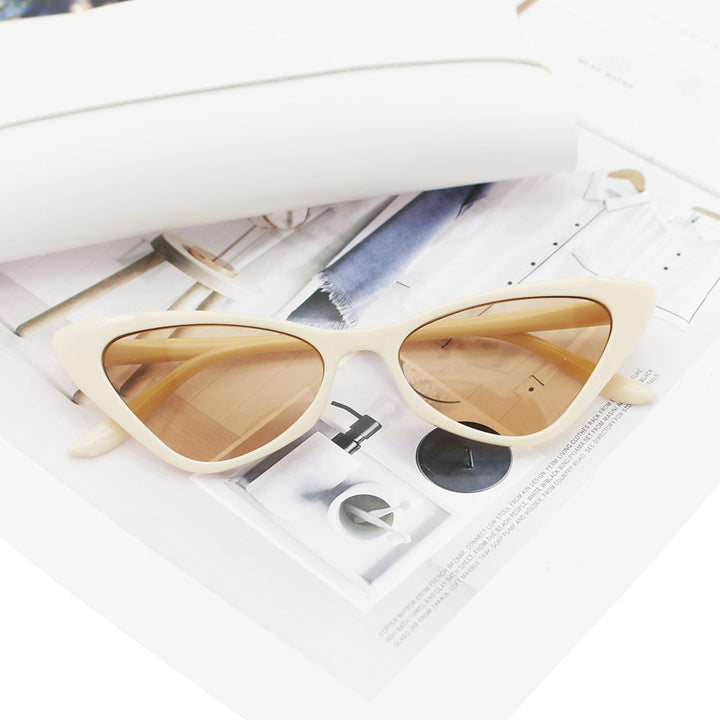 Damen Cat-Eye Sonnenbrille mit sorgfältig gestaltetem Rahmen Karnz