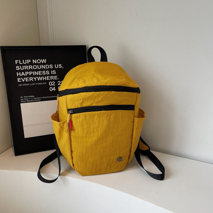 Moderner minimalistischer Rucksack für Reisen