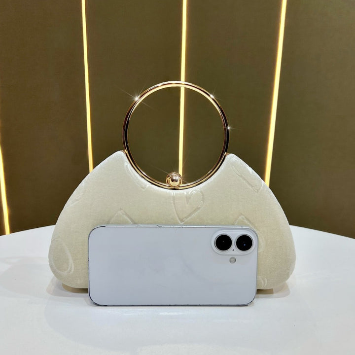 Herz-verzierte Handtasche