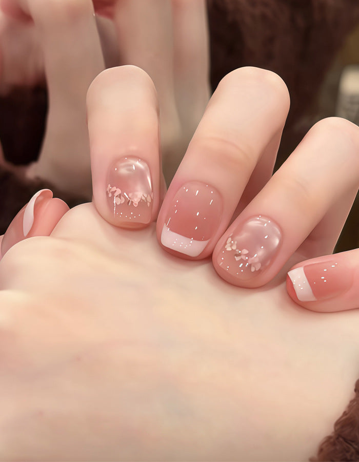 Blumiges Akzent Press-On Nagelset Karnz