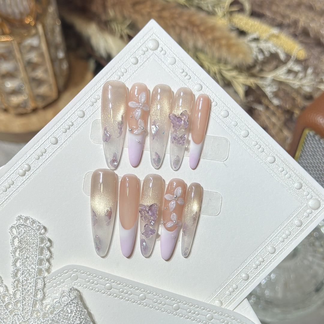 Blumen-inspiriertes Stiletto Press-On Nageldesign Karnz