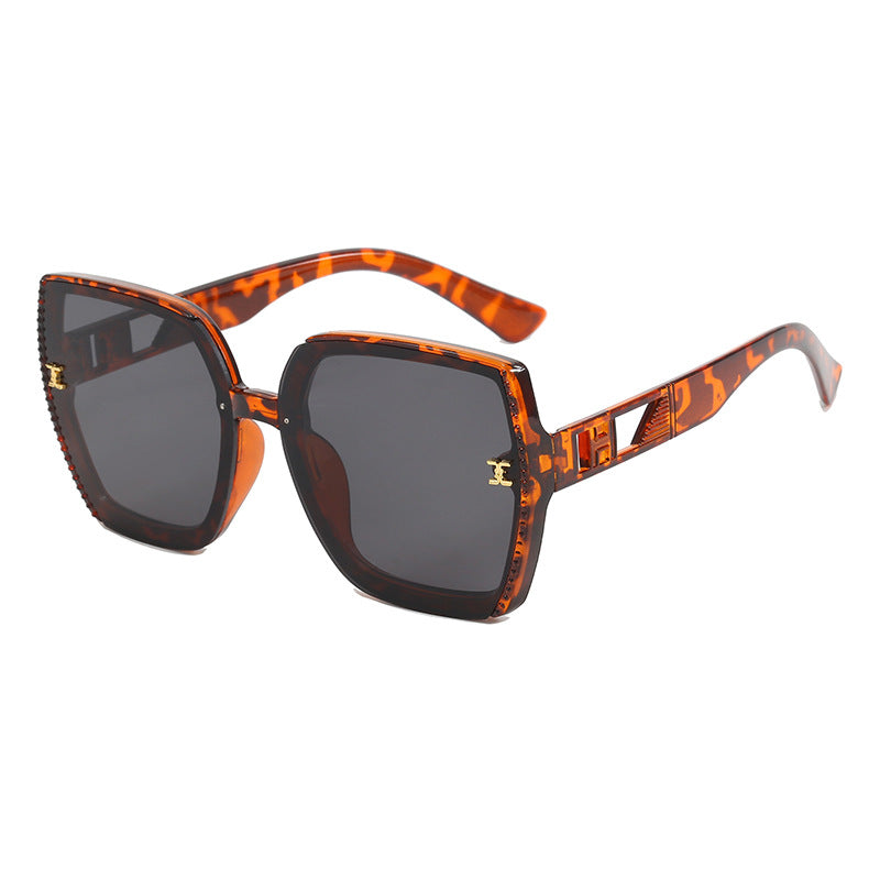 Damen quadratische Sonnenbrille mit hochwertigem Gestell und UV-Schutz Karnz