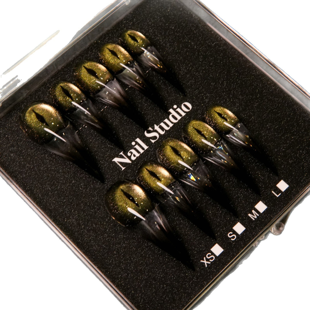 Stiletto Press-On Nail Set mit Metallic-Finish