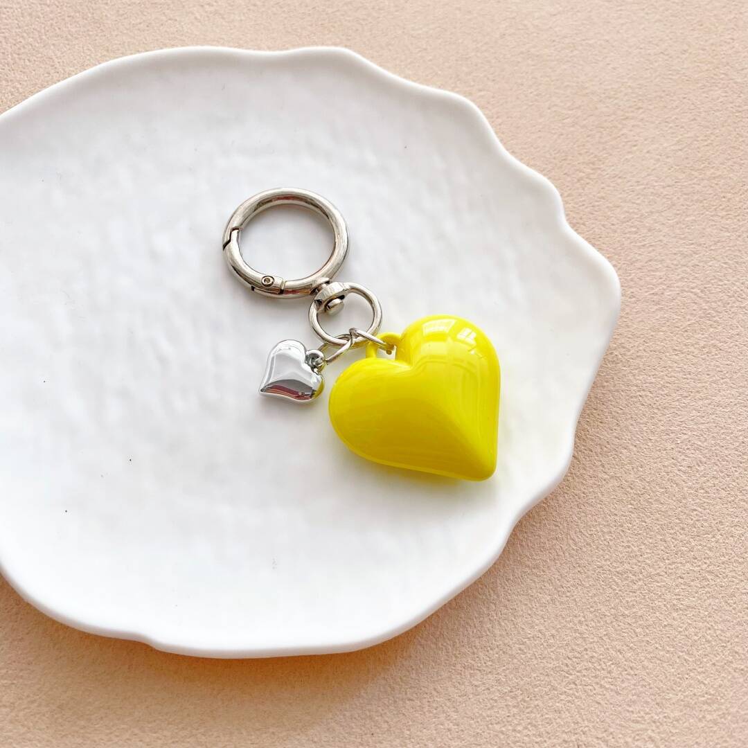 Herzförmiger Charm Schlüsselanhänger Karnz