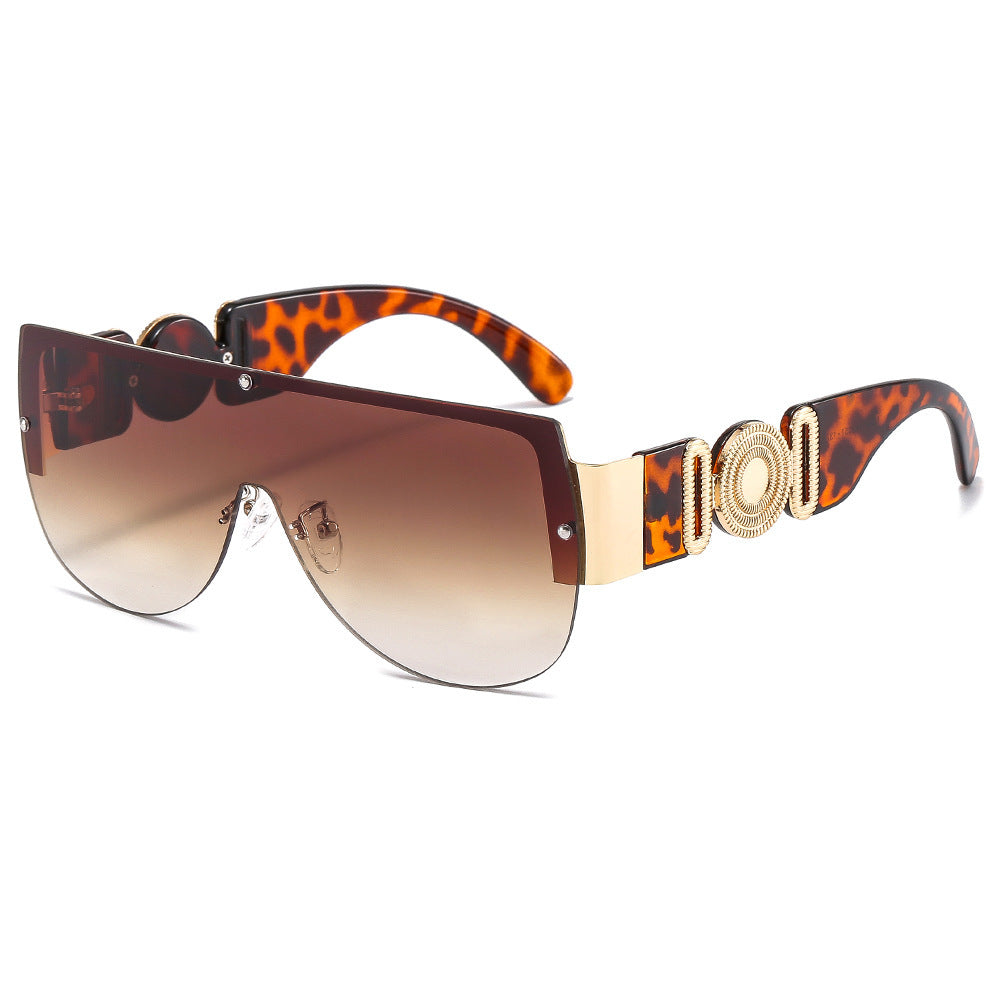 Damen oversized Sonnenbrille mit luxuriösem Goldakzent Karnz