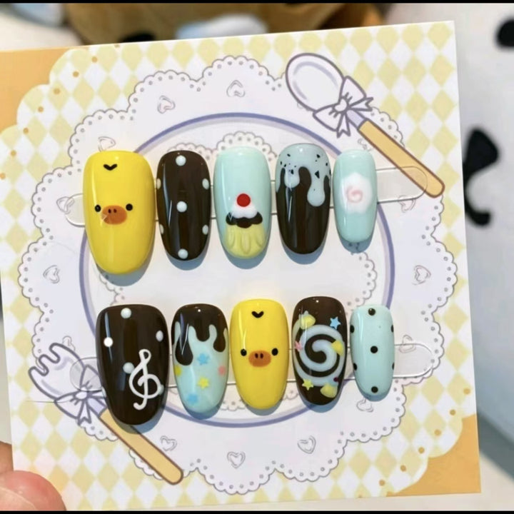Kreative Cartoon Press-On Nagelkunst Karnz
