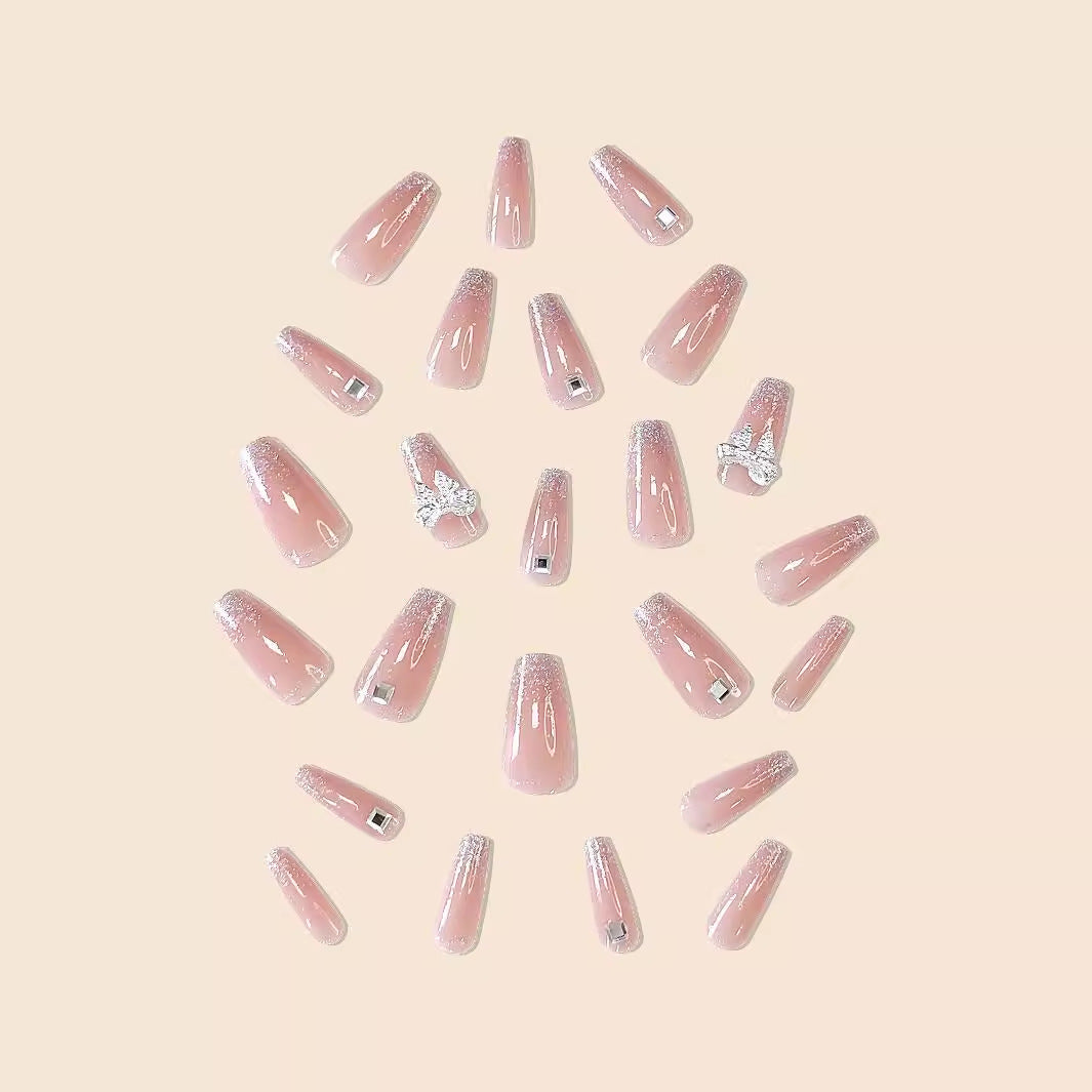 Glamouröse mit Strass veredelte lange Nagelkunstverlängerungen