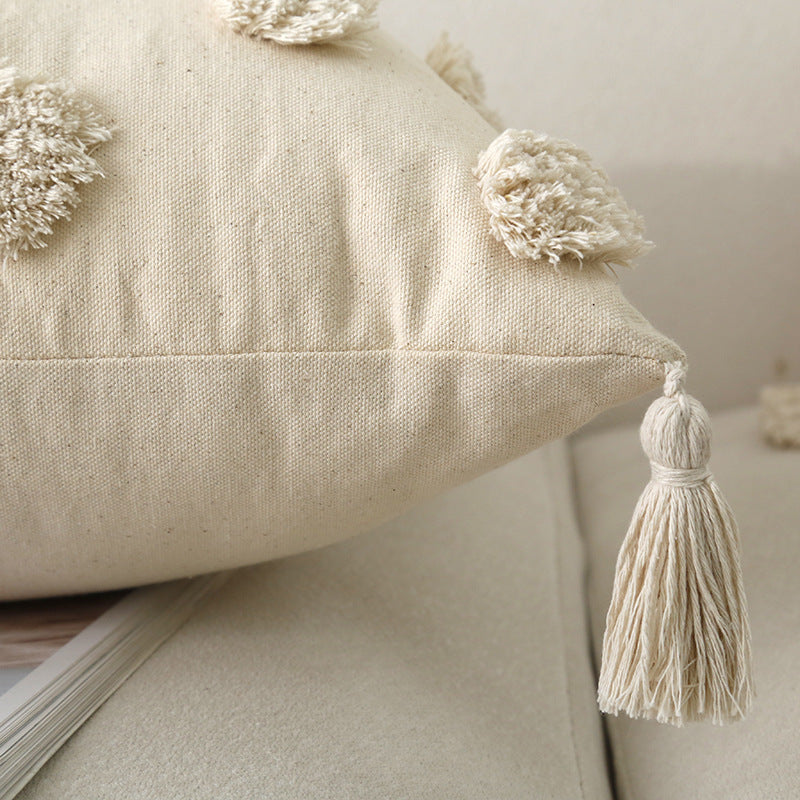 Quadratischer Baumwoll-Leinen Kissenbezug mit 3D‑Pompon‑Tufting und Eckquasten Karnz
